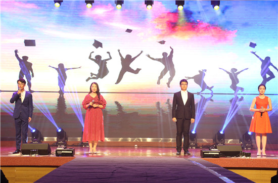 晚会现场 (5).jpg