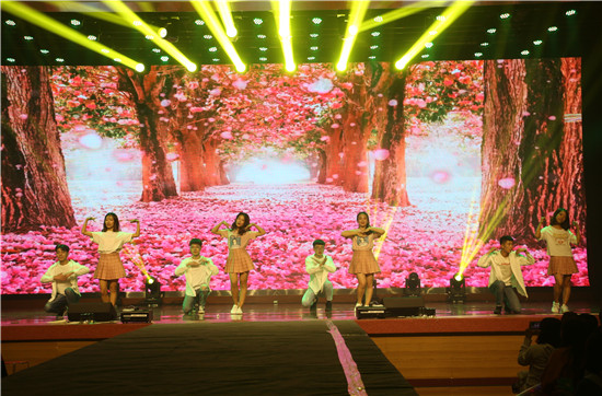 晚会现场 (12).jpg