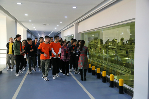 活动现场 (3)_meitu_6.jpg