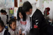 艺术学院开展学雷锋系列实践活动