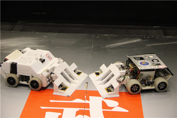 参赛机器人_副本.jpg