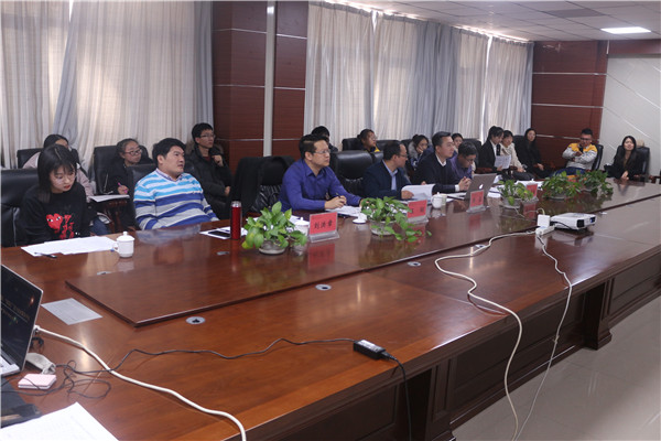 答辩会现场1.jpg