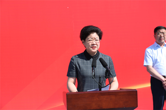 内蒙古自治区党委教育工委书记、教育厅党组书记、厅长黄雅丽致辞.jpg