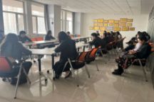 商学院召开工作例会