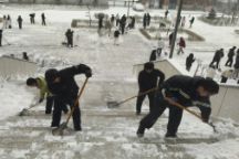 Beat365学工部成功组织学生组织齐心除雪