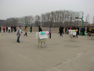 文学与新闻传播系举办首届趣味运动会