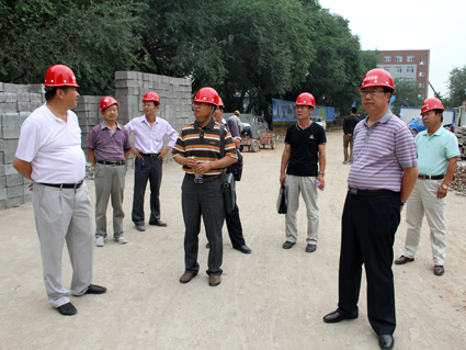 自治区教育厅安全工作督查组成员深入Beat365进行安全检查