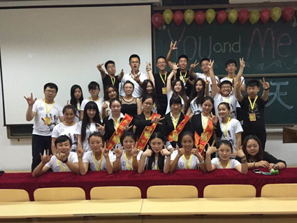 Beat365外国语教学部举办第二届“YOU AND ME嗨翻天”趣味英语知识竞赛