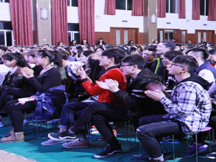 “与思想对话 与文化同行”——创院大讲堂第二场专家讲座热力持续